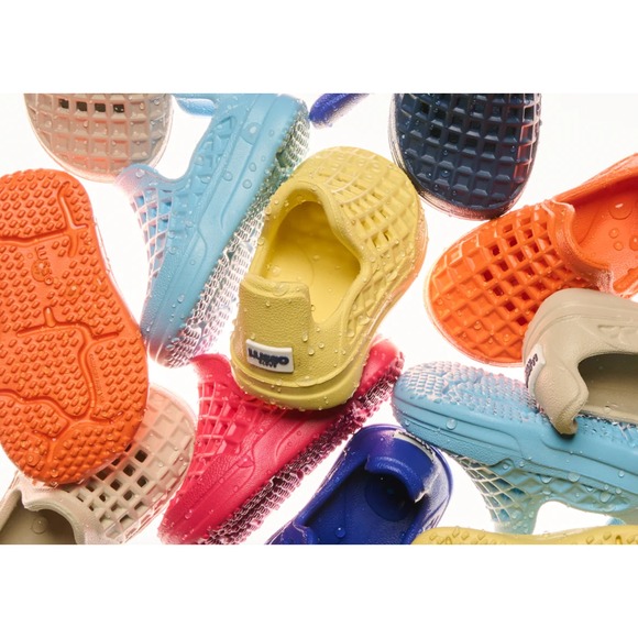 NEW Lusso Cloud Scenario Slip On Shoes Bone White Kids 12 Childs 11.5 Water - Picture 9 of 9